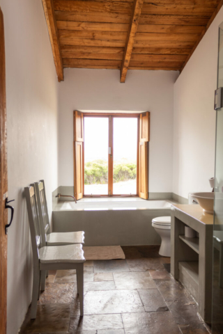bathroom 1, felicita farm for sale, stanford